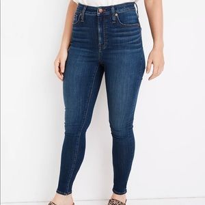 Madewell Dark Blue Curvy Jeans